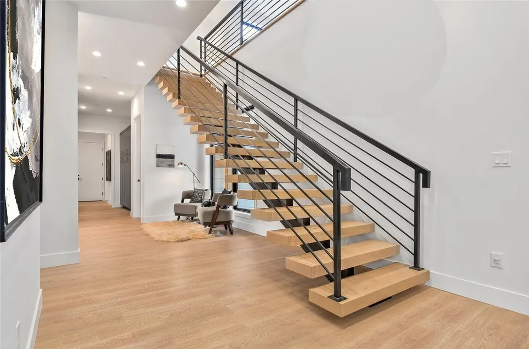 American Red Oak - 7/16&Quot; (11Mm) - Swiss Design Cork Floating (Fred11) American Red Oak Swiss Cork Wide Planks Most Durable Flooring For Hallway