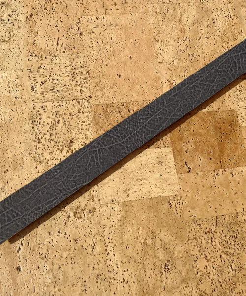 Black Buffalo – 13/32″ (10.5mm) (T-Molding)
