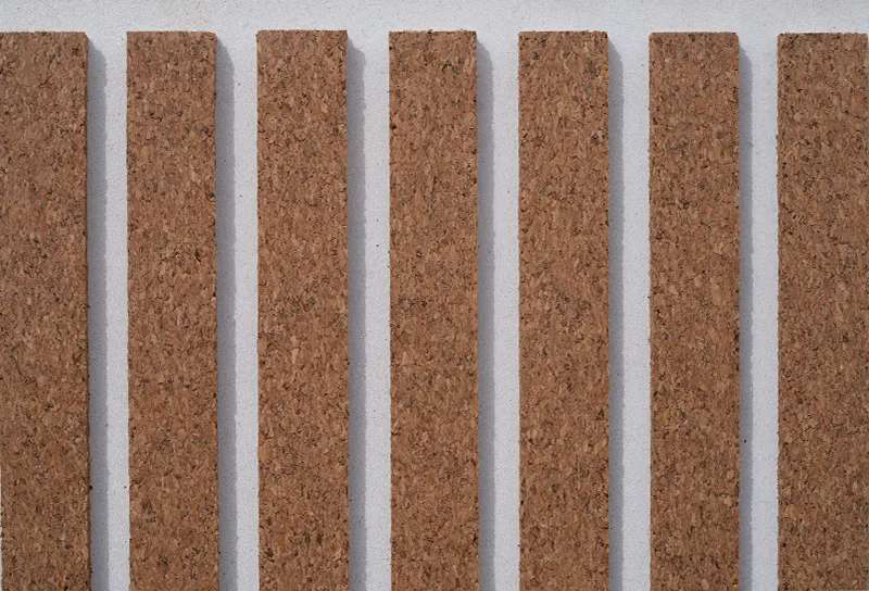 Slatwall White Natural 43/64” (17Mm) 3D Acoustic Cork Wall Panels Natural Cork Slat Acoustic Wall Panel With White Backing For Sound Absorption, Echo Reduction, Home Theaters, Offices, Podcast Studios, And Modern Interior Design.